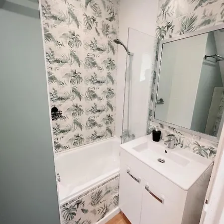 Appartement T2 Quartier Calme / Parking Gratuit Saint-Julien-les-Villas Extérieur photo